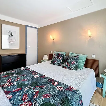 Hébergement de vacances Jolie Maison à 400m De La Plage, Proche Centre-ville, Avec Terrasse Et Wifi Gratuit - Fr-1-361-55 Donville-les-Bains