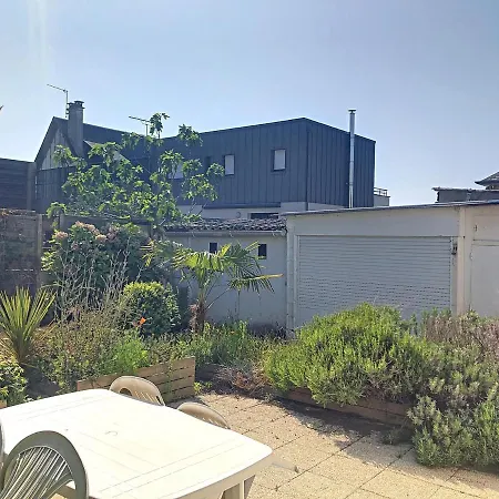 Casa de Férias Jolie Maison A 400m De La Plage, Proche Centre-ville, Avec Terrasse Et Wifi Gratuit - Fr-1-361-55 *