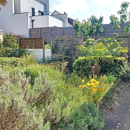 Holiday home Jolie Maison A 400m De La Plage, Proche Centre-ville, Avec Terrasse Et Wifi Gratuit - Fr-1-361-55 *