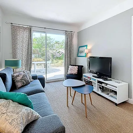 Jolie Maison A 400m De La Plage, Proche Centre-ville, Avec Terrasse Et Wifi Gratuit - Fr-1-361-55 Holiday home *